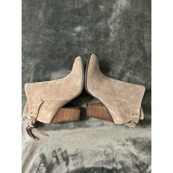 Franco Fortini Lyza brown suede stacked heel booties, Size 8 - Picture 7 of 14